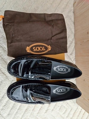 Mocasín Tod charol negro GOM Casseta pln, talla: 39, usado auténtico Foto 1 de 4