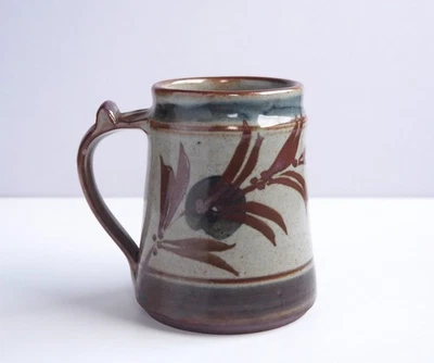 AL HABIB Pottery, Minna, Nigeria - Abuja Style Tankard - Danlami Aliyu Interest - Image 1 of 4