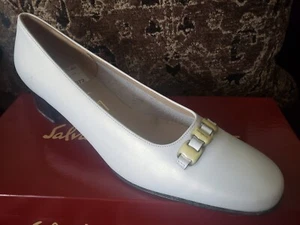 SALVATORE FERRAGAMO Women White Leather Pump 1.5 Inches Sz 9-AA UK 10 US $858 - Picture 1 of 19