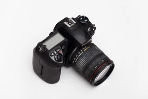 Fujifilm Finepix Pro S5 12MP CCD DSLR w/ 18-200 Sigma Lens, Great Condition - Picture 1 of 17
