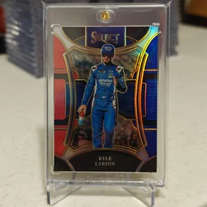 Kyle Larson 2024 Panini Select Racing Trackside #206 Red and Blue Prizm 07/25 - Bild 1 von 1