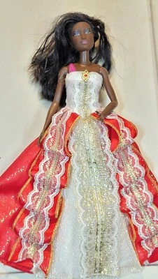 Barbie Happy Holidays 1997 décimo aniversario Edición especial. Muñeca AA Dress Wrong C337G  Foto 1 de 4