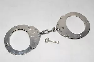 CLEJUSO Handschellen / Handfesseln / Original deutsche Polizei / Handcuffs No.11 - Bild 1 von 2