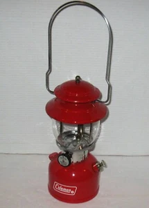 Vintage 1973 Red Coleman Lantern  no 200 A - Picture 1 of 8