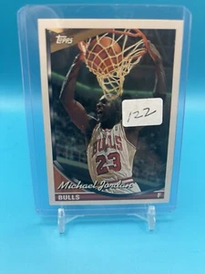 1993-94 Topps - Gold #23 Michael Jordan - Bild 1 von 2
