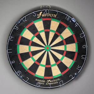 Tablero de dardos Nodor Professional Wiftflyte Wire tablero de dardos sin usar - Imagen 1 de 2