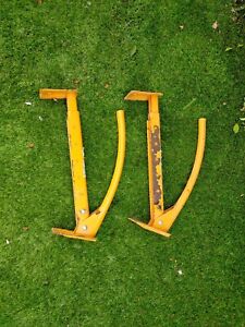 two  2 x MARSHALLTOWN 16" 40cm Adjustable  Brick Tongs Hand Clamp Lifter Carrier
