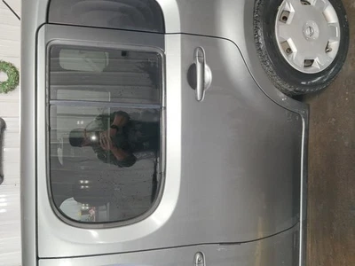 2011 Nissan Cube Driver Rear Door Shell Gray Privacy Tint Glass - Local Pickup - Imagem 1 de 4