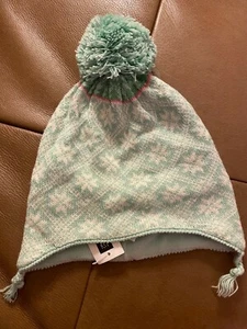 NWT BABY GAP WINTER HAT GREEN WHITE SNOWFLAKE TASSEL BOBBLE POM FLEECE LINED 4 5 - Picture 1 of 3