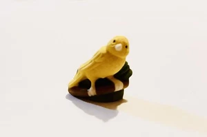 Beautiful Little Canary Bird FRENCH CERAMIC DOLLHOUSE MINIATURE PET ANIMAL 1:12 - Picture 1 of 7