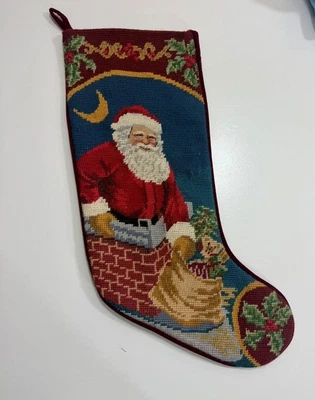 Medias navideñas vintage de lana a punta de aguja juguetes de Papá Noel en la chimenea Foto 1 de 4