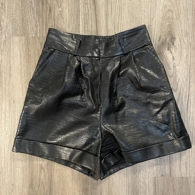 TopShop Negro Imitación Cuero Cintura Alta Bolsa de Papel Pantalones Cortos Piel de Serpiente Plisado Puños Foto 1 de 4