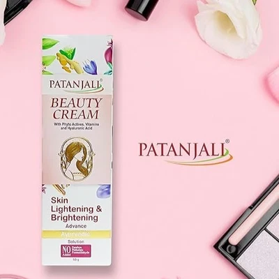 Crema de belleza Patanjali 50 g | Brillo y cuidado de la piel a base de hierbas antiarrugas Foto 1 de 4