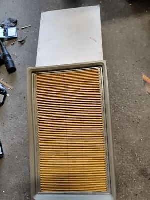 Filtro de aire original Opel Kadett D GTE, Ascona C 1.8i 2.0i - Imagen 1 de 3