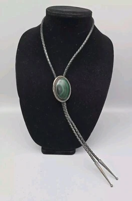 De Colección NAVAJO Grande MALAQUITA y Plata ESTERLINA BOLO CORBATA DESLIZABLE Puntas Diseño con Muescas Foto 1 de 4