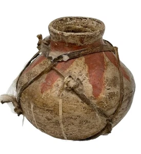 VINTAGE TARAHUMARA NATIVE TRIBE CLAY POT HAND CRAFTED BARRO RAWHIDE SINEW 4” - Picture 1 of 13