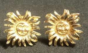 Vintage Sunburst Face Gold Tone Clip on Earring - Picture 1 of 2