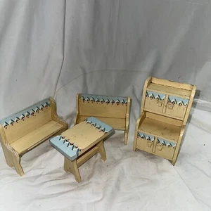 VINTAGE Volkskunst PUPPENHAUS BUFFET TISCH BÄNKE MÖBEL Schrank Schrank - Bild 1 von 10