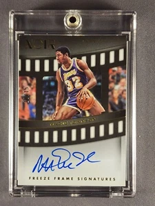 2022-23 Panini Noir Freeze Frame Signatures #FRF-MJO Magic Johnson /15 Auto - Picture 1 of 4