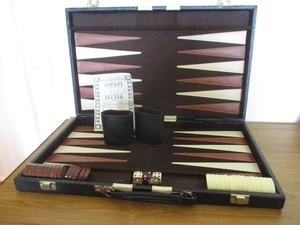 Large Size Vintage Backgammon Set in Vinyl Case - Complete - Picture 1 of 3