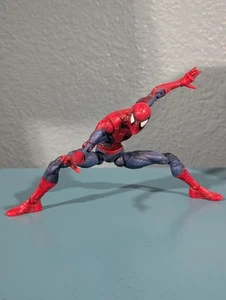 Toybiz McFarlane Super Poseable Spider-Man Wall Crawling Marvel Legends 2004 - Picture 1 of 15