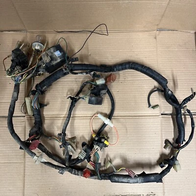 Arnés de cableado principal Honda VF700 1984 Interceptor OEM Foto 1 de 4