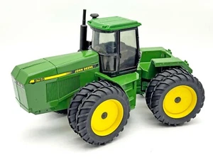 1/16 John Deere 8760 4WD Tractor With Duals - Picture 1 of 2