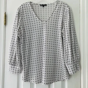 Adrianna Papell Women’s Size Small Black-White Stretchy Dressy Top Shirt - Picture 1 of 7