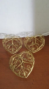 JUEGO DE 3 ADORNOS NAVIDAD ALAMBRE DORADO EN FORMA DE CORAZÓN - Imagen 1 de 2