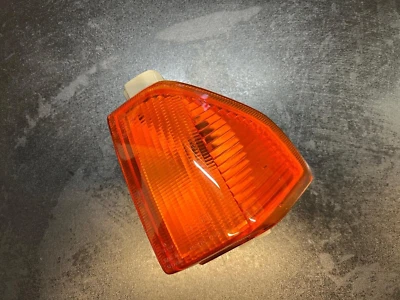 FANALE FRECCIA INDICATORE DI DIREZIONE ANTERIORE  SINISTRO FORD ESCORT 1980-1986 - Immagine 1 di 4