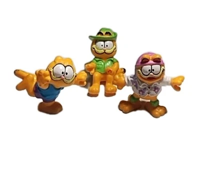 Garfield 1978, 81 United Feature Syndicate Lot Of 3 PVC Figures Clothes Funny - Image 1 of 4