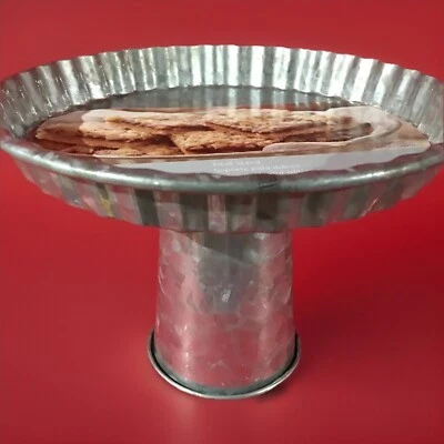 Soporte redondo de metal galvanizado para pasteles/cupcakes/tratamientos - Wilton FarmStand nuevo Foto 1 de 4