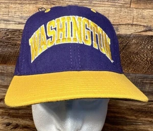 Vintage Starter Washington Huskies Fitted Hat Cap Embroidered 7 3/8 - Picture 1 of 7