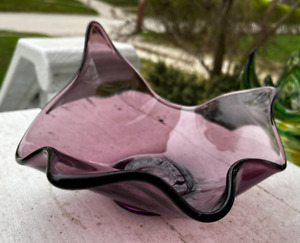 Vintage Amethyst Smokey Purple Wavy Freeform Handkerchief Art Glass Bowl 9.25" W