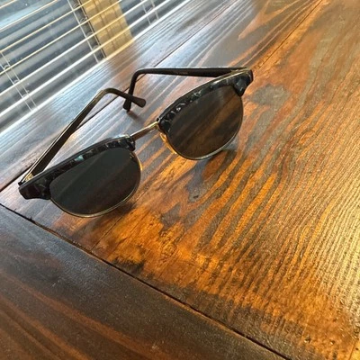 Винтажные солнцезащитные очки в зеленой/золотистой черепаховой оправе  - Изображение 1 из 4