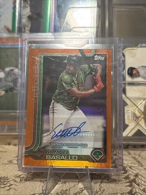 SAMUEL BASALLO 2025 TOPPS PRO DEBUT AUTOGRAPH ORANGE FOIL AUTO 25/25 Q4115 - Image 1 of 2