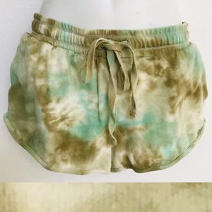 Cute and Comfy TIE DYE Shorts Size Medium - Picture 1 of 4
