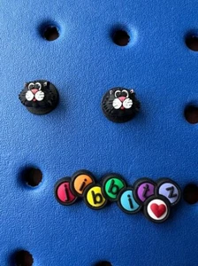 Pair of cat faces Authentic Jibbitz Shoe Charms for Crocs. Rare 1st Gen! (NEW) - Picture 1 of 2
