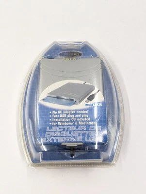 Dynex  DX-EF101 3.5" External USB Floppy Disk Drive - Image 1 of 4