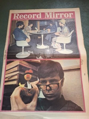 RECORD MIRROR Magazine 26 AUGUST 1967 Stones Jeff Beck Animals Small Faces Cliff - Image 1 of 4
