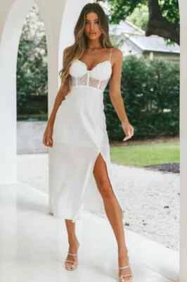 全新带标签 SELFIE LESLIE 尺寸 L arge 象牙色奖杯 蕾丝紧身衣 Midi 连衣裙 带开衩 — 第 1/4 张图片