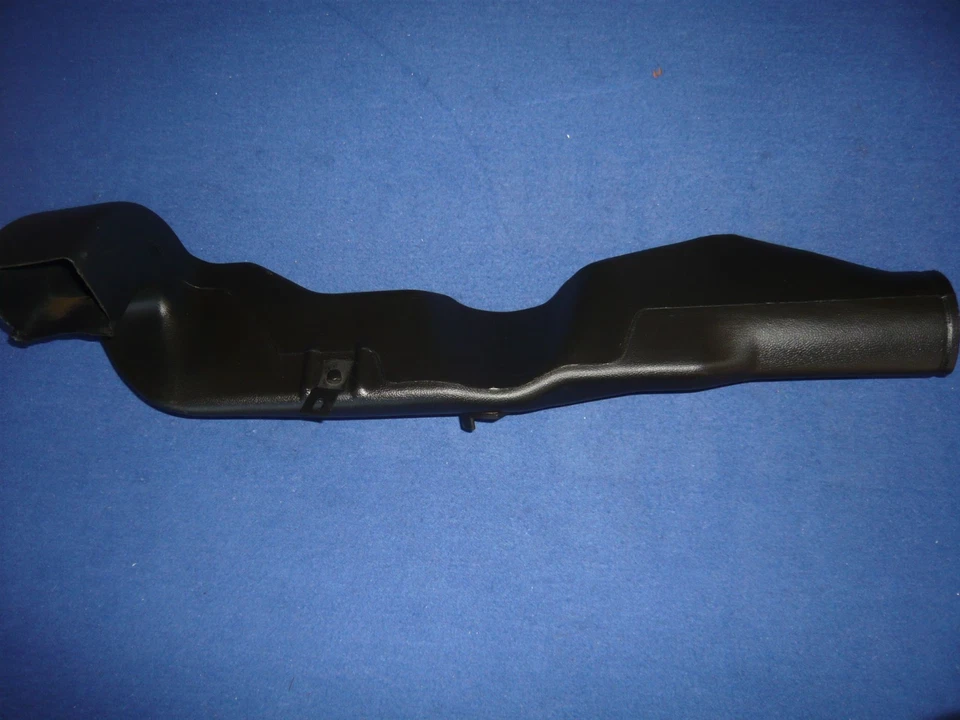 1970-1974 Cuda Barracuda Challenger E Body A/C aquecedor sob painel duto lado esquerdo - Imagem 1 de 4