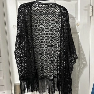Lace Kimono Cardigan with Fringe Short Sleeves Black One Size Fits All - Picture 1 of 12