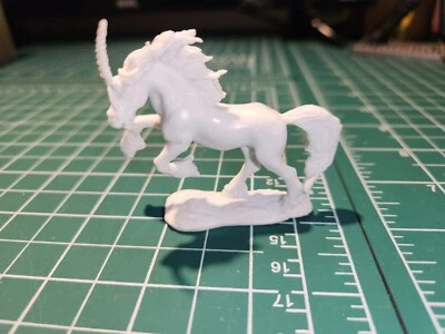 Reaper Bones Miniaturas Unicornio (pintado) Foto 1 de 4