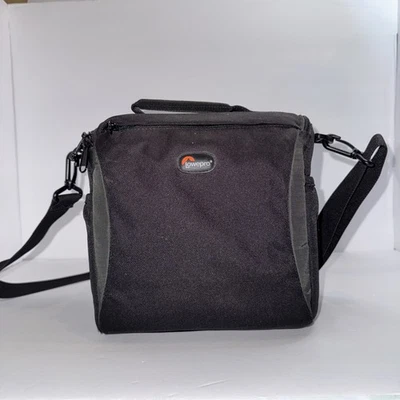 Lowepro Camera Bag Black Nylon w Shoulder Strap Front & Side Pockets Padded - Image 1 of 4