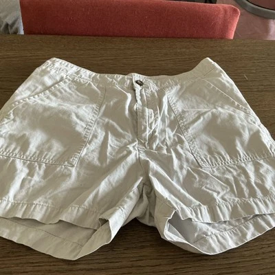 Woolrich Khaki Shorts Women's Size 10 - Image 1 of 4