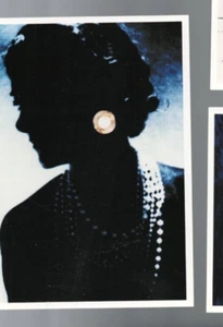 CHANEL ACCESSORIES 1996 postcard , GOLD EARRING - Picture 1 of 1