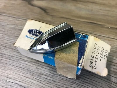 1969 69 T-Bird Thunderbird NOS FORD GUARDABARROS DELANTERO EXTENSIÓN MOLDURA C9SZ-16B124-B Foto 1 de 3