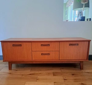 Vintage G Plan Fresco Teak Sideboard/ Media unit. Mid-Century. 150cm X 55 cm - Picture 1 of 10
