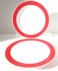 Vintage PYREX Flamingo Pink 6" Saucers Pair - Picture 1 of 9